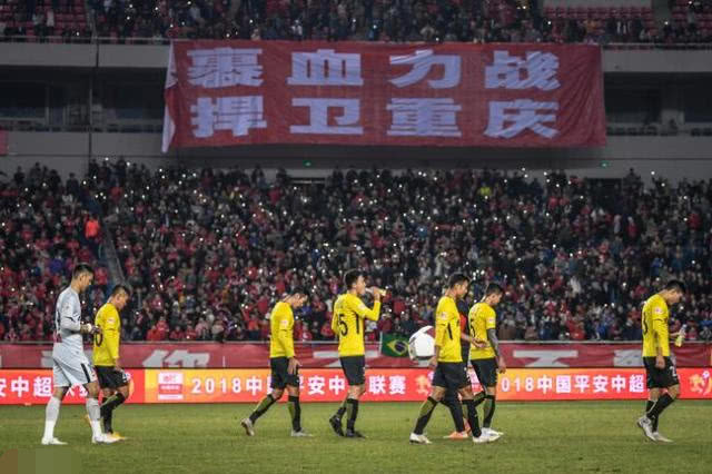  柏林赫塔保级关键战，主场逼平强敌  